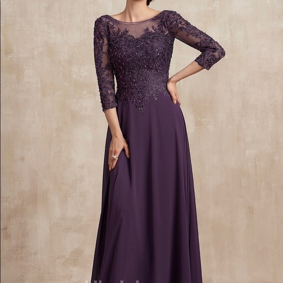 Mother of the Bride Dress - Picture 2 of 10